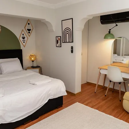 & Cosy Flat Near Aegean Sea Bostanli Cemal Guersel Apartamento