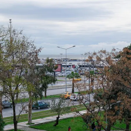 & Cosy Flat Near Aegean Sea Bostanli Cemal Guersel Appartamento *